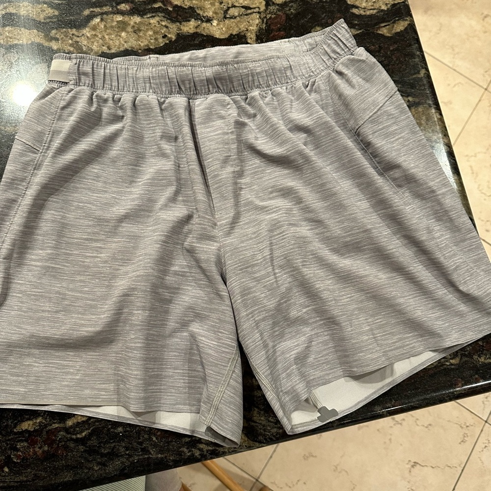 Men’s lululemon Surge Lined Shorts Size Large